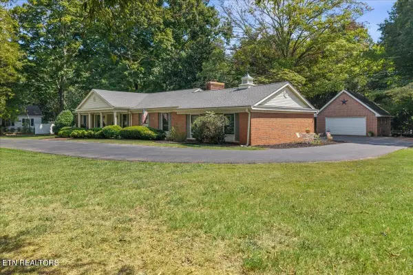 1121 Woodward Ave, Athens, TN 37303