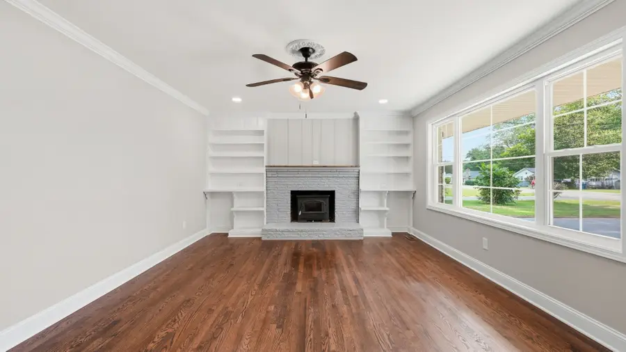 512 Johnson St, Manchester, TN 37355 - #2