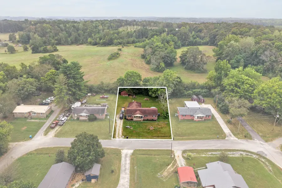 306 Circle Hill Dr, McMinnville, TN 37110 - #2