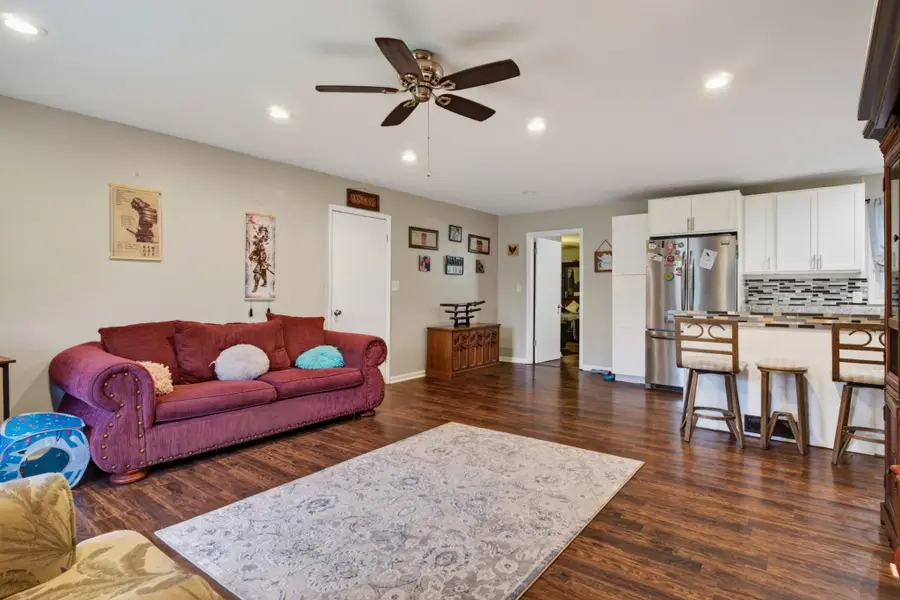 306 Circle Hill Dr, McMinnville, TN 37110 - #3