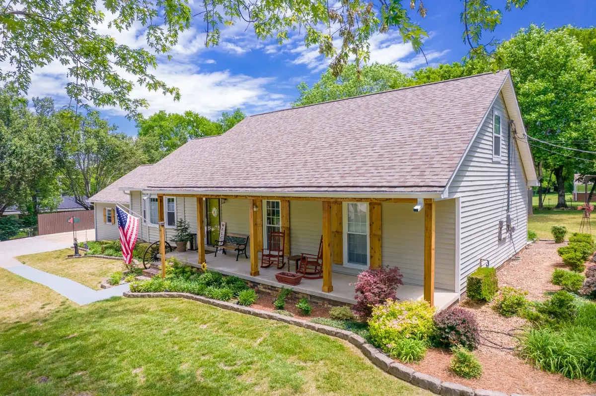 415 Centennial Ave, Lewisburg, TN 37091 - #1