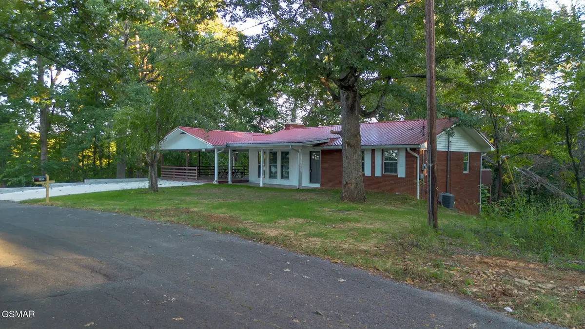 1072 Sunset Circle, Newport, TN 37821 - #1