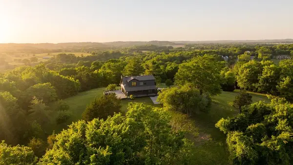 2351 Harlan Rd, Columbia, TN 38401