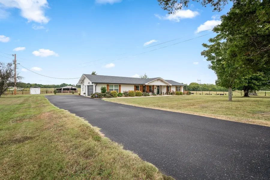 2915 Hickory Hill Church Rd, Shelbyville, TN 37160 - #2