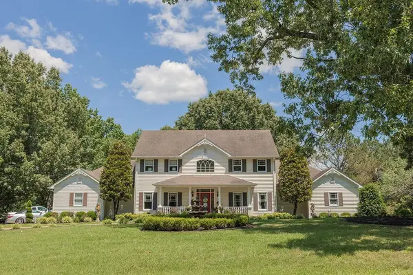 200 Nalonna Dr, Paris, TN 38242