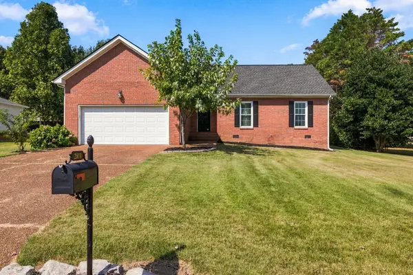 2811 Candlewicke Dr, Spring Hill, TN 37174