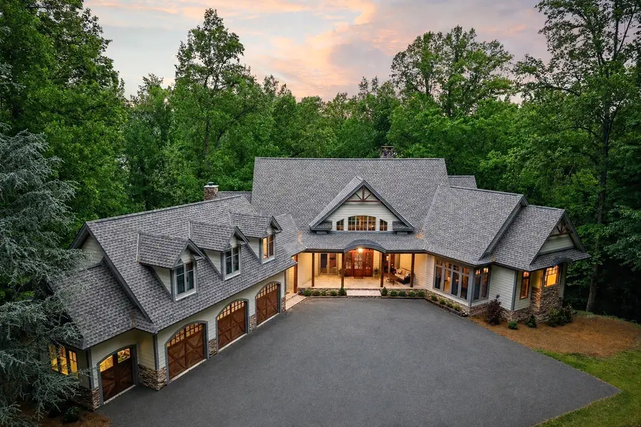 2304 Backbone Rd, Sparta, TN 38583 - #2