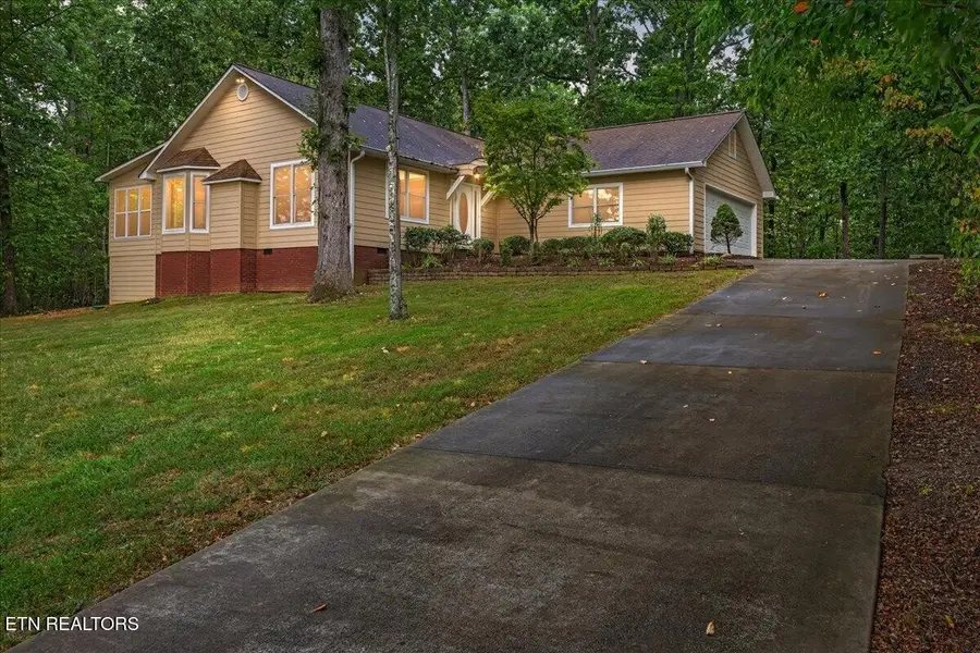 272 Woodhaven Drive, Vonore, TN 37885 - #2