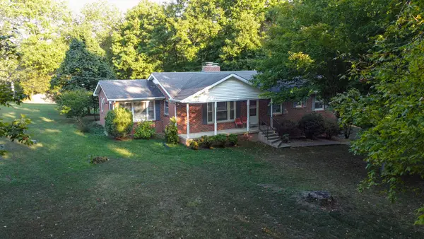 1745 Cumberland Heights Rd, Clarksville, TN 37040