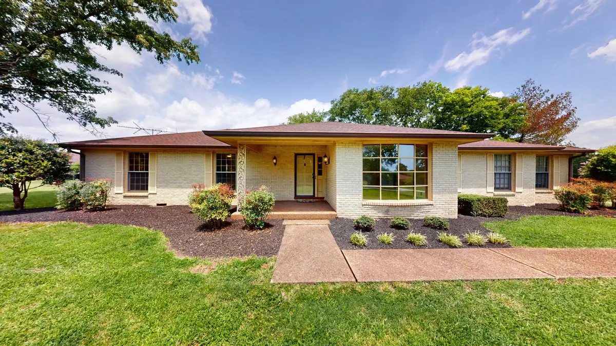 195 Cave Springs Rd, Lebanon, TN 37087 - #1