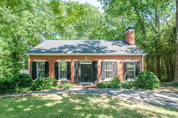 916 Rodney Dr, Nashville, TN 37205