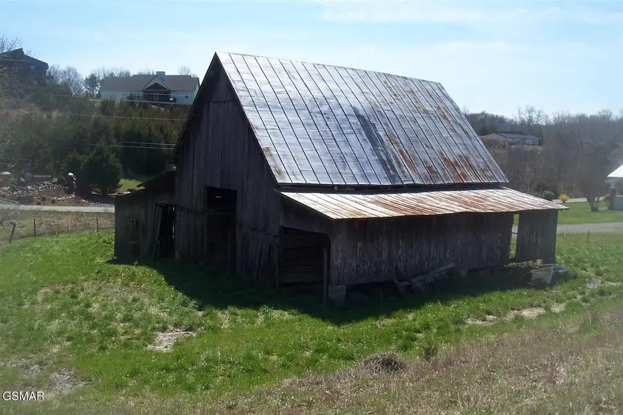 1 Flat Creek Rd, Sevierville, TN 37876 - #3