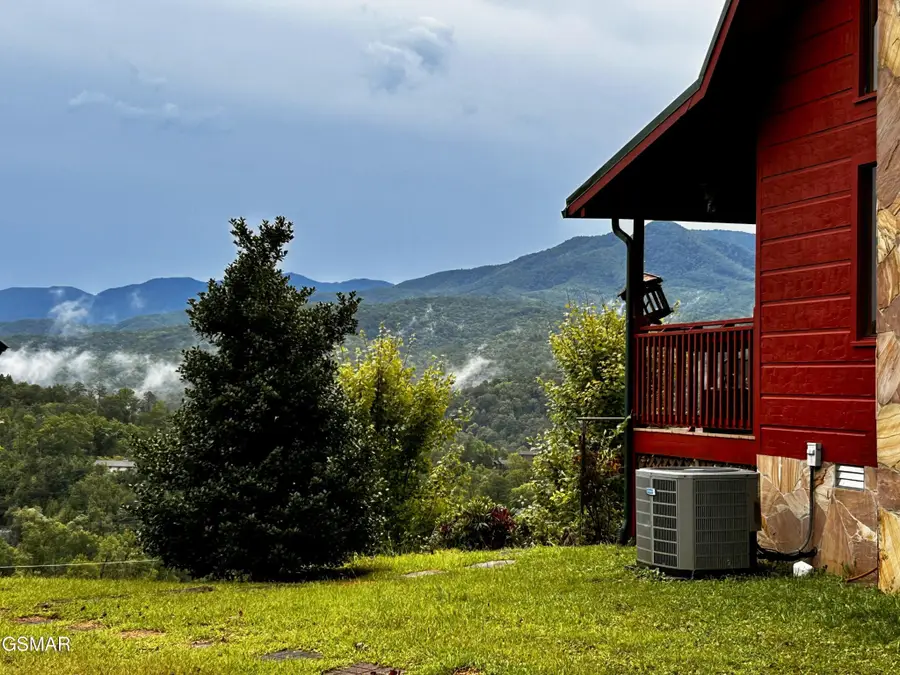 712 Nocks Drive, Gatlinburg, TN 37738 - #2