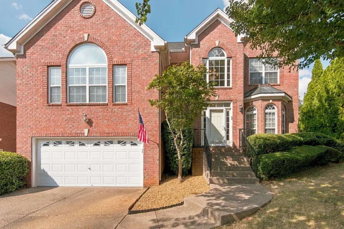 105 Lighthouse Cir, Hendersonville, TN 37075 - #1