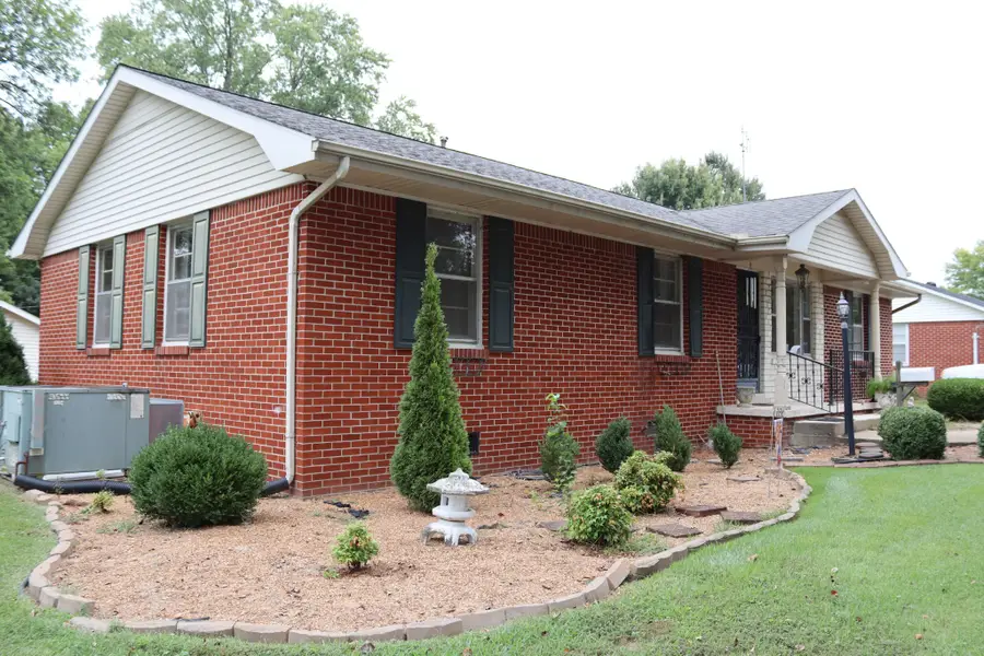 2112 Norwood Dr, Union City, TN 38261 - #2