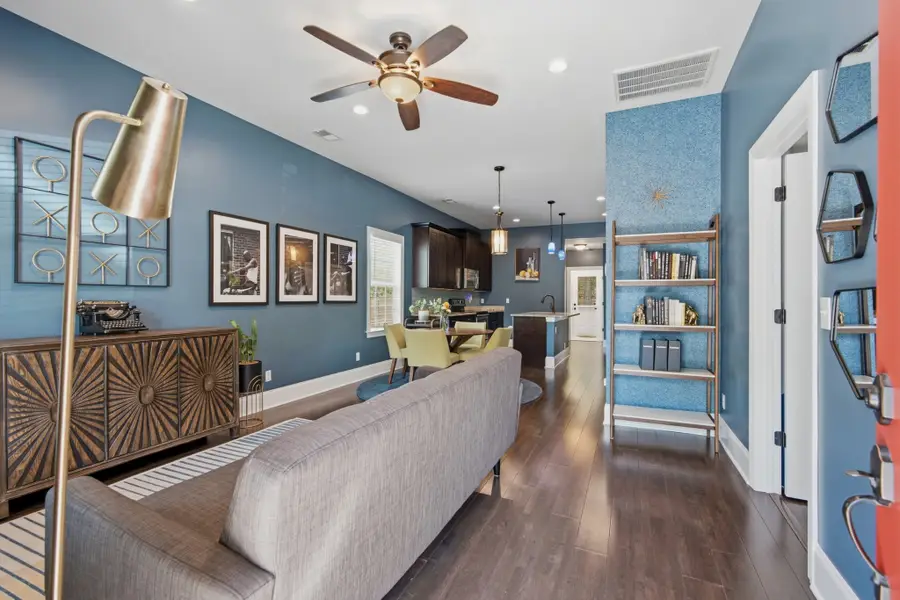 1910 Cephas St, Nashville, TN 37208 - #3