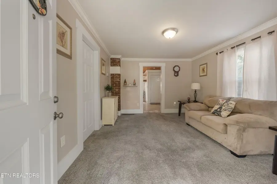 108 Mcginley St, Alcoa, TN 37701 - #3