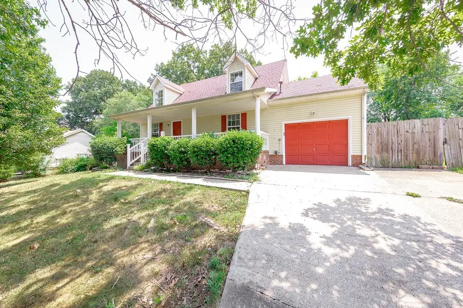 435 Kelsey Dr, Clarksville, TN 37042 - #2