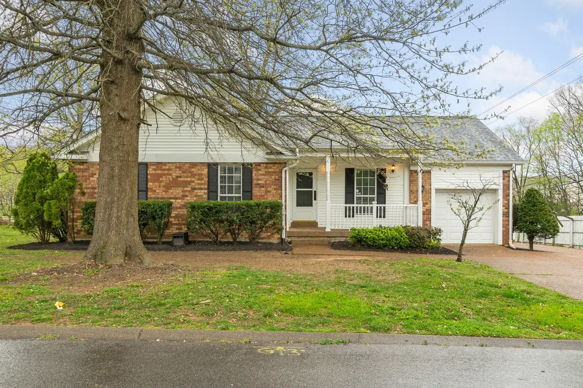 5800 Labrador Ln, Antioch, TN 37013 - #1