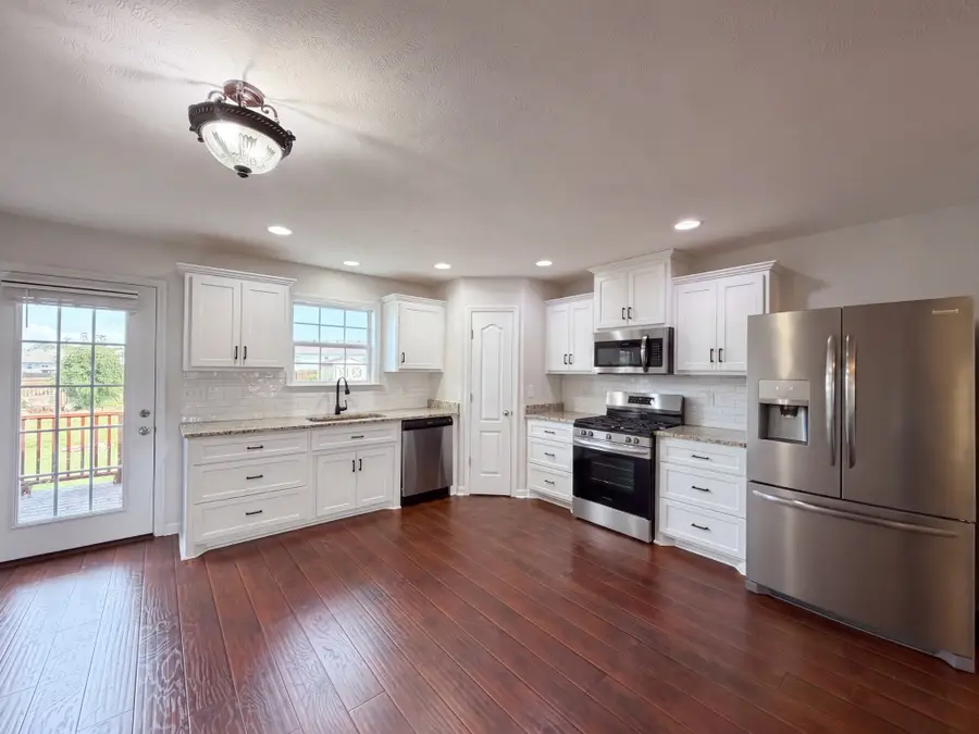 1948 Susan Rd, Columbia, TN 38401 - #2