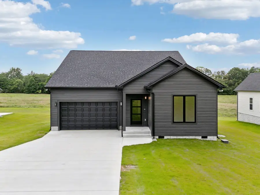 811 Oconnor St, Smithville, TN 37166 - #3