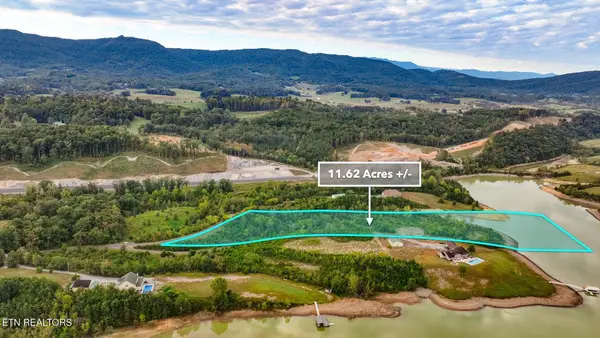 2043 Dickey School Rd, Dandridge, TN 37725