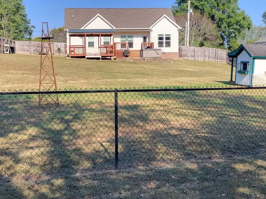 609 Meadowlark Dr, Shelbyville, TN 37160 - #2