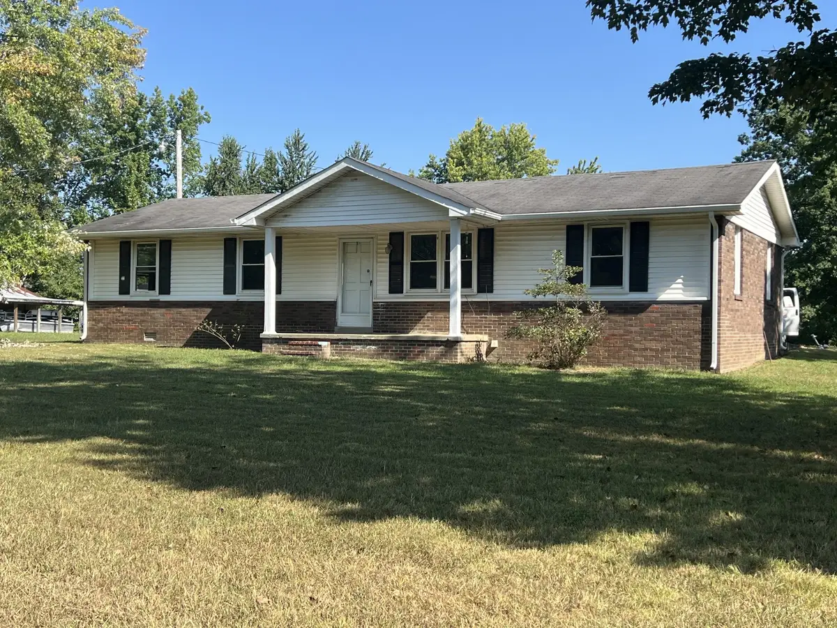 183 Wind Curve Cir, Lafayette, TN 37083 - #1