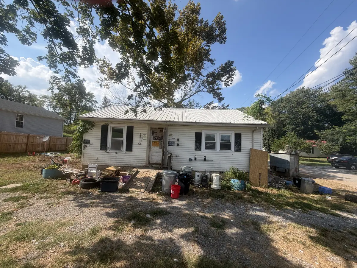216 Old Morrison Rd, McMinnville, TN 37110 - #1