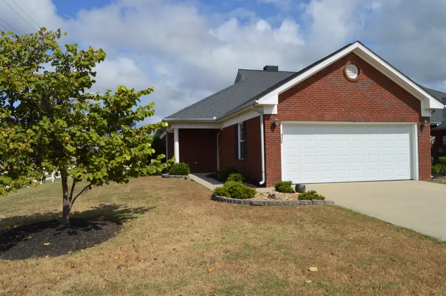 156 Horseshoe Ct, Shelbyville, TN 37160 - #3