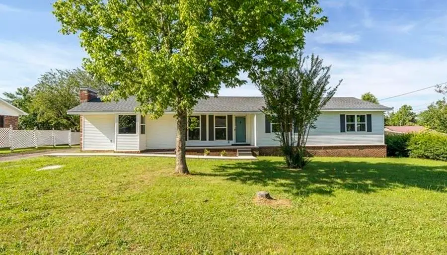 260 Barker Dr, Savannah, TN 38372 - #1