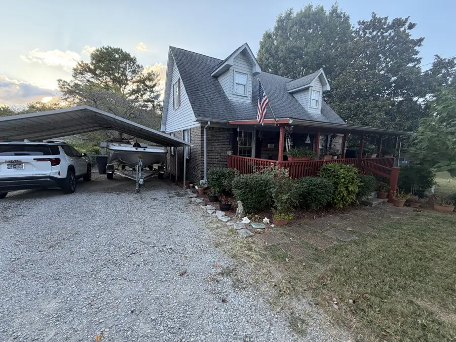 207 Oriole Dr, McMinnville, TN 37110 - #2