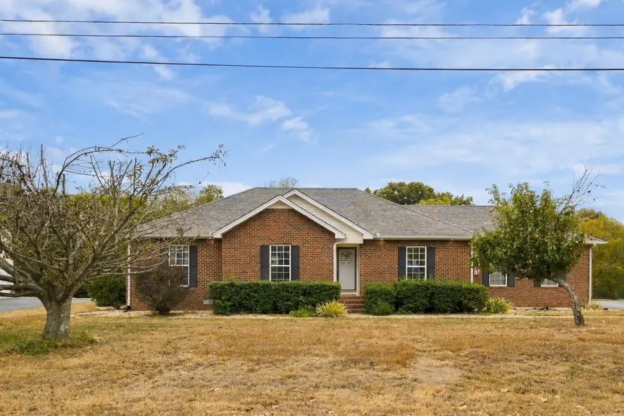 607 Meadowlark Dr, Shelbyville, TN 37160 - #2