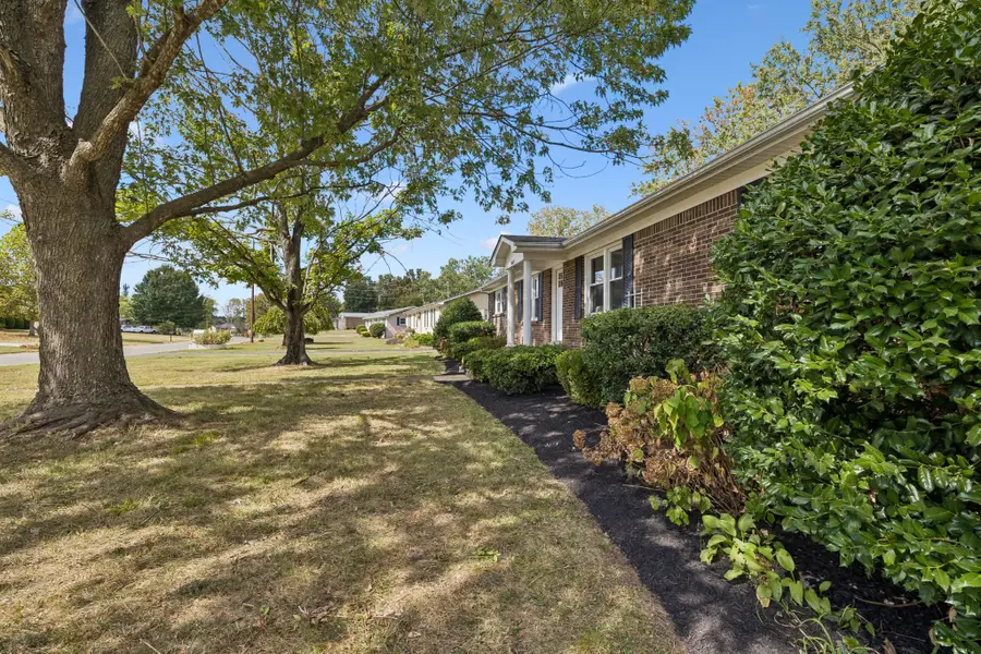 502 Shadow Dr, Shelbyville, TN 37160 - #3