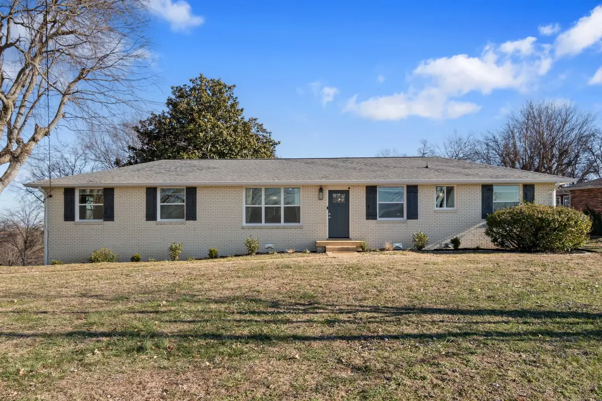 148 Colonial Dr, Hendersonville, TN 37075 - #1