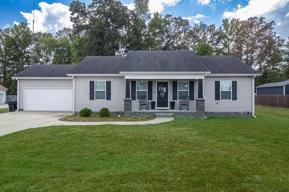 103 Williamsburg Blvd, Tullahoma, TN 37388 - #1