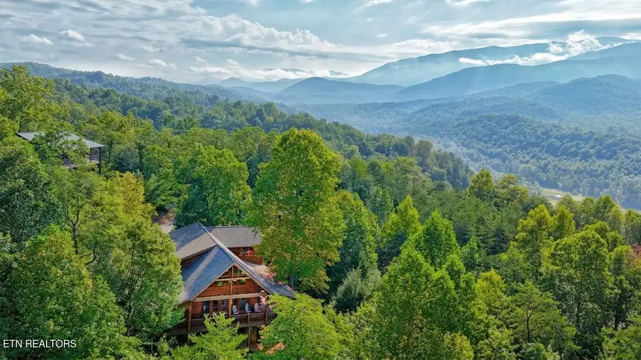 3620 Moonshine Way, Gatlinburg, TN 37738 - #2