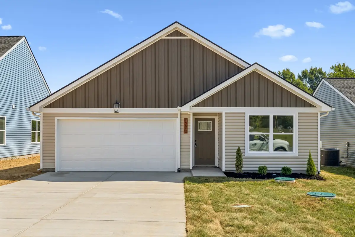 1270 Heflin St E, Cedar Hill, TN 37032 - #1