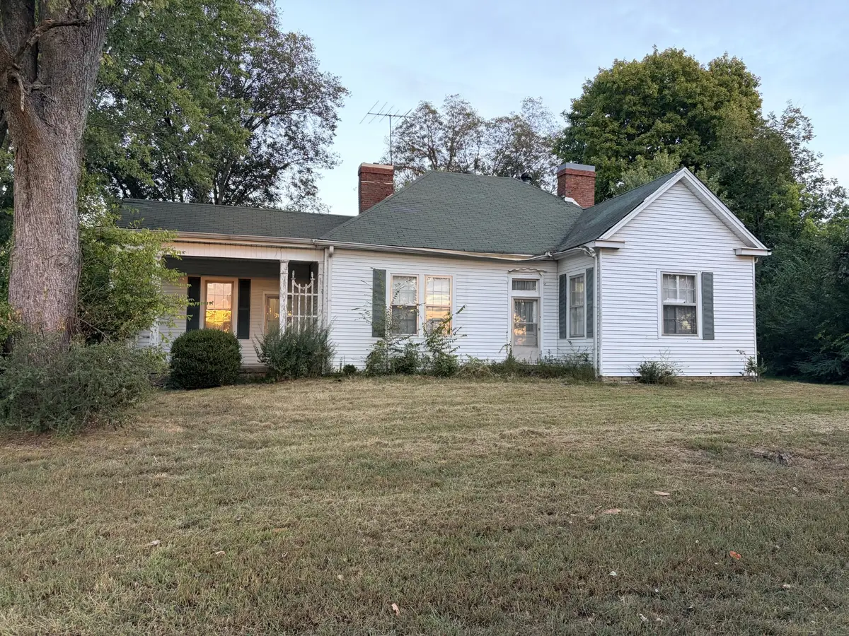 5303 Old Highway 431, Greenbrier, TN 37073 - #1