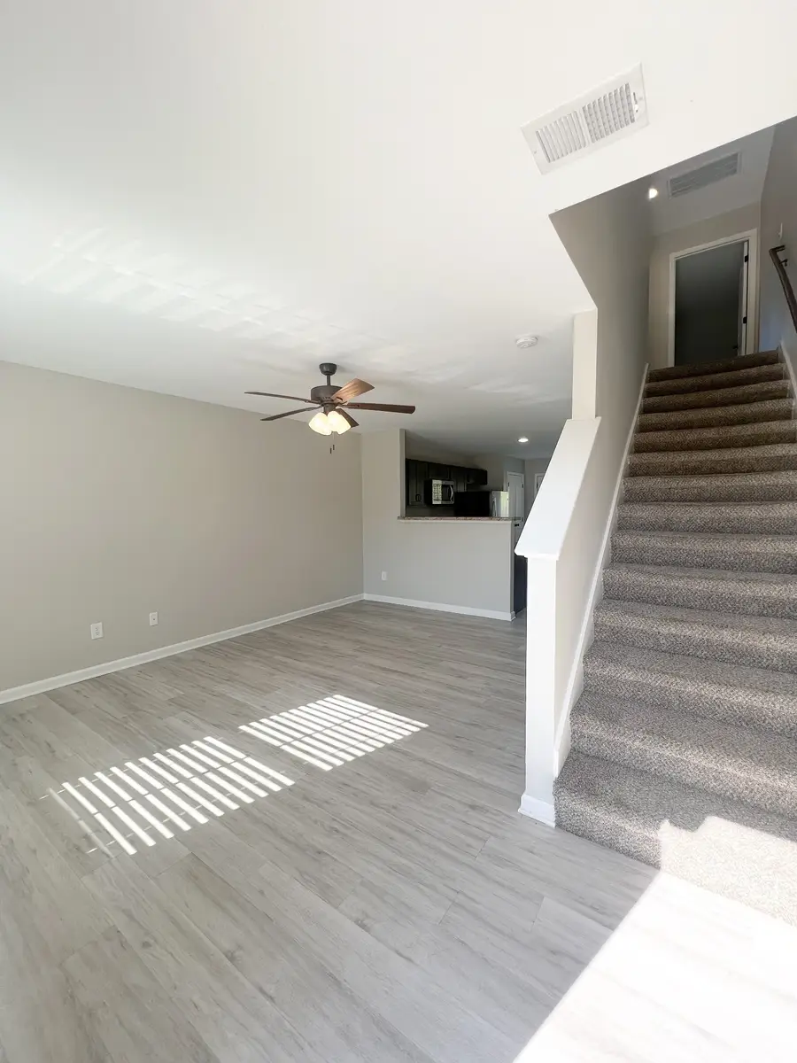 106 Smithson Ct, Clarksville, TN 37040 - #2