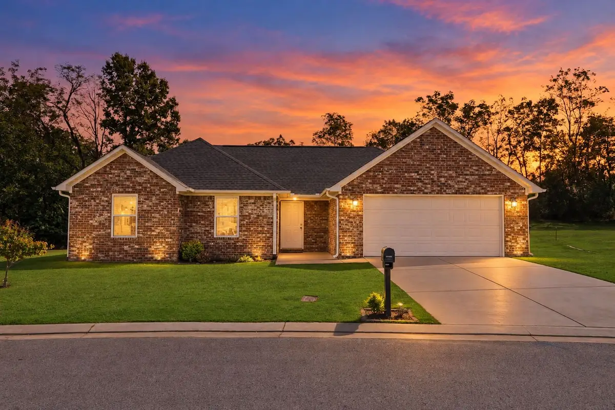 8013 Pillow Dr, Milan, TN 38358 - #1