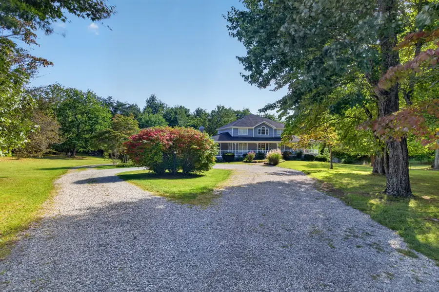 945 Old Walton Rd, Monterey, TN 38574 - #3