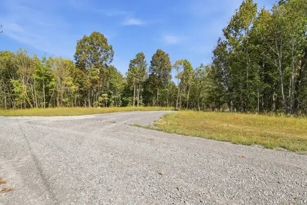 468 Streamside Drive, Dover, TN 37058