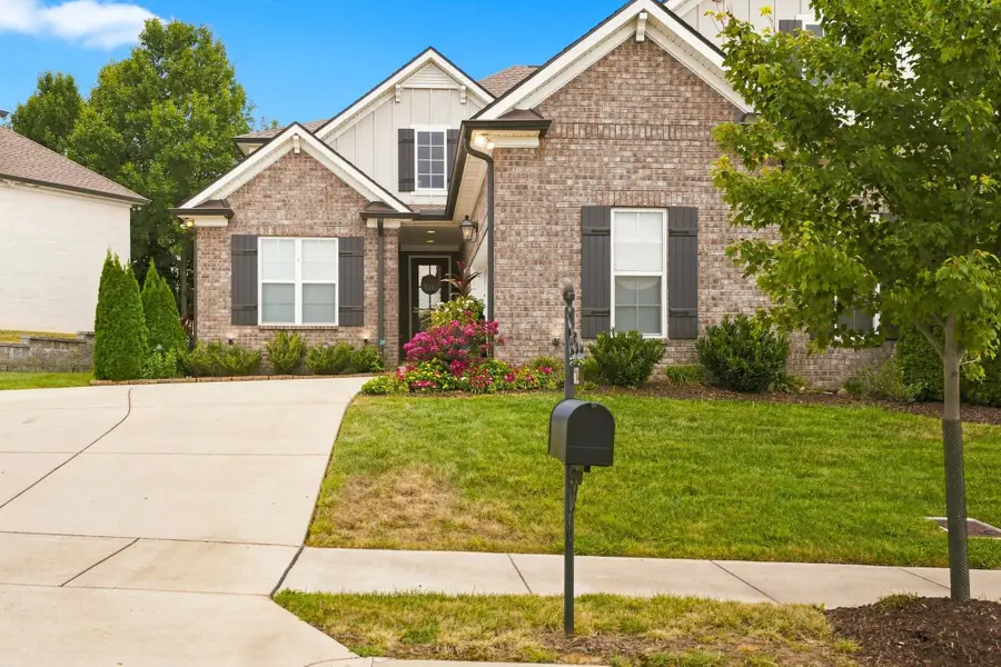 602 Lake Reserve Cv, Hermitage, TN 37076 - #2