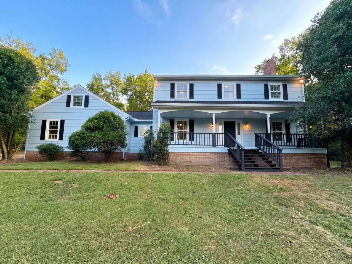 1104 Lakewood Dr, Gallatin, TN 37066 - #1