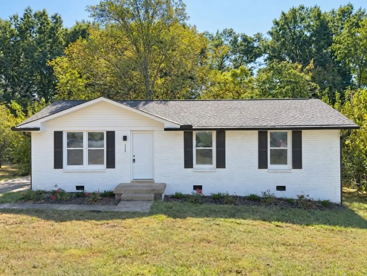 2565 Bethwood Dr, Nashville, TN 37207 - #1