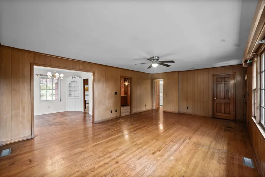 800 E 7th St, Hopkinsville, KY 42240 - #2
