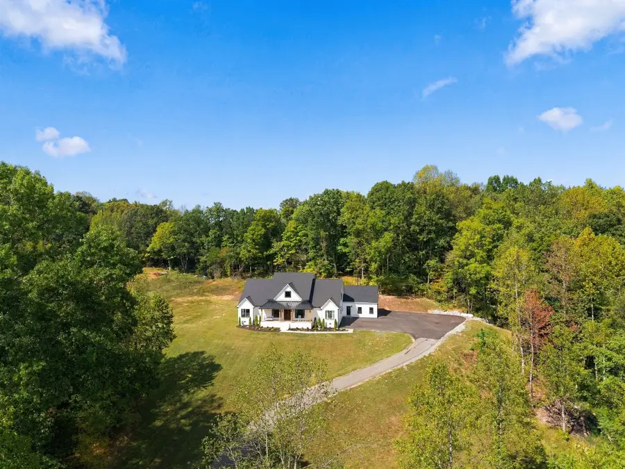 112 Berry Rd, Dickson, TN 37055 - #2