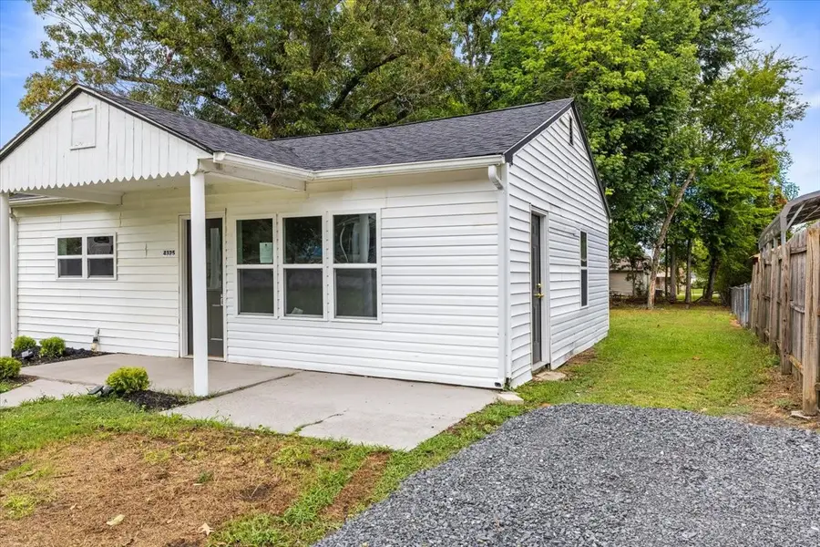 4325 Greenbriar Rd, Chattanooga, TN 37412 - #3