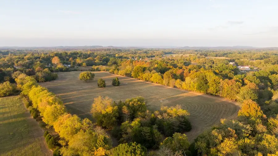 2434 Rally Hill Rd, Columbia, TN 38401 - #2